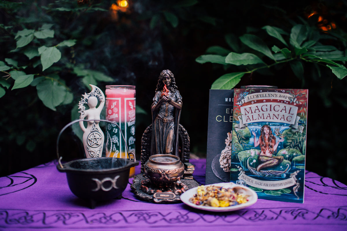 Spell Bound Frankincense Candle – CMC Supplies